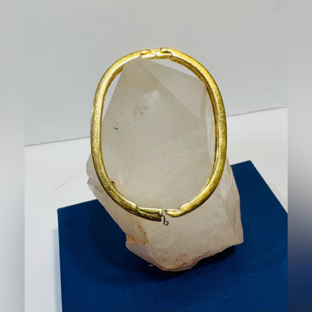 Vintage Swarovski Clear Crystal Hinged Bangle Bracelet *missing stones* - Picture 6 of 15